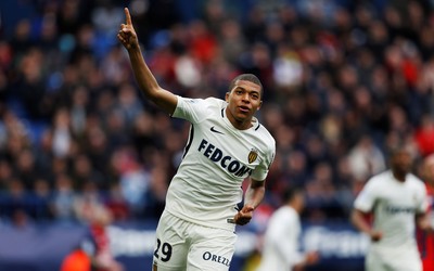 熊猫体育精华-亚马尔这球传得舒服