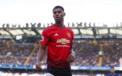 熊猫体育快讯-佩洛娃连续过人如入无人之境